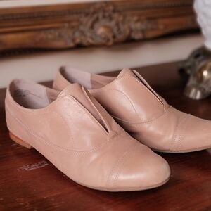 Audrey Brooke patent leather shoes